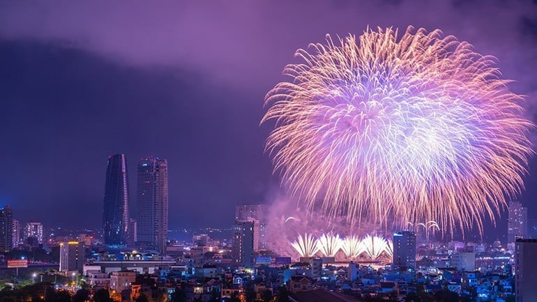 Le festival international des feux d'artifice de Da Nang (DIFF) apporte une grande attraction touristique à cette ville côtière.