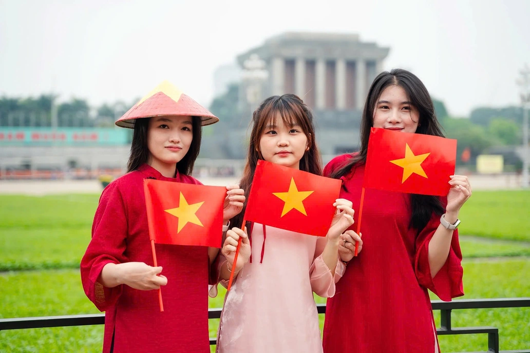 Hanoi tour "sold out", old quarter full of rooms as customers hunt for seats to watch the September 2nd parade