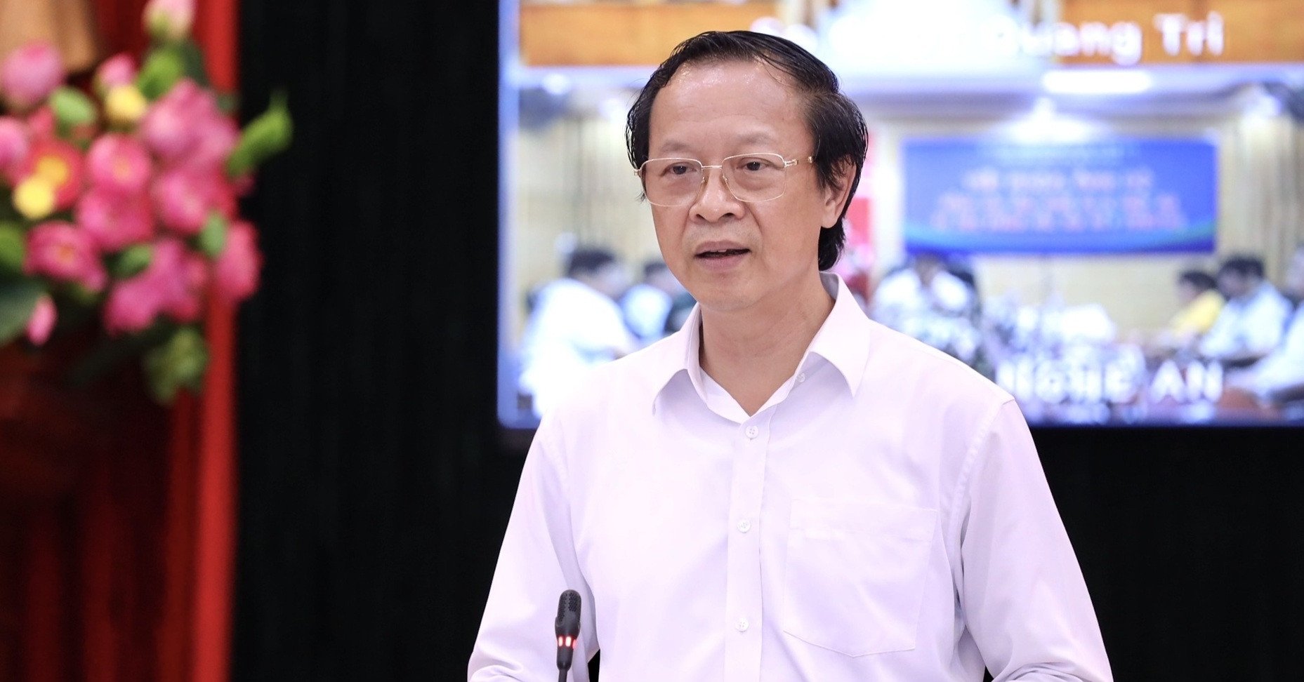 Sở GD-ĐT được quyền tuyển giáo viên, chủ tịch xã sẽ bổ nhiệm hiệu trưởng