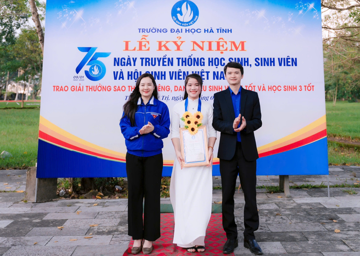 Nữ cử nhân người Chứt đầu tiên ở Rào Tre và ước mơ trở thành người “gieo chữ”- Ảnh 3.