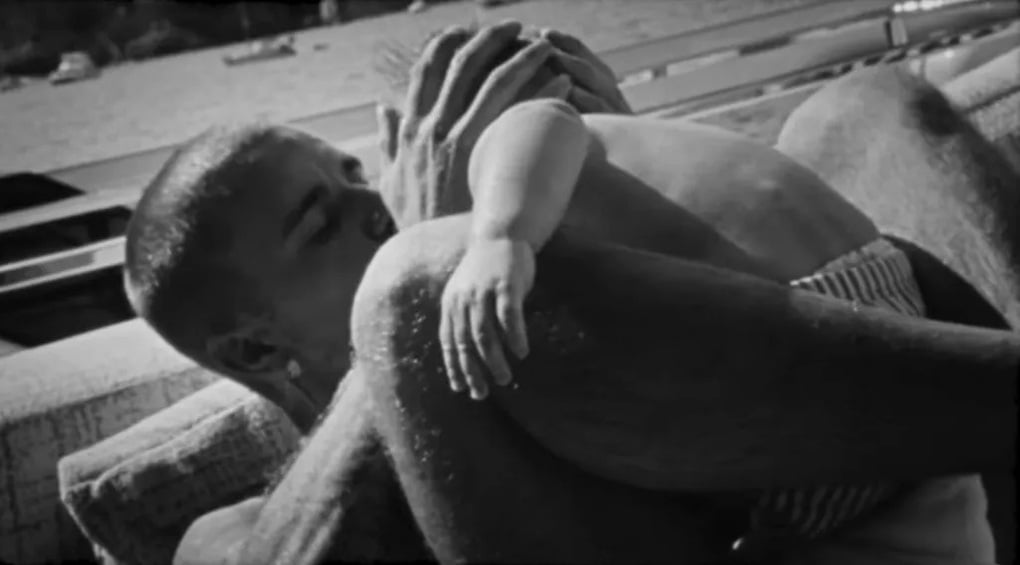 Con trai Justin Bieber lần đầu lộ diện trong video ca nhạc của bố - 3
