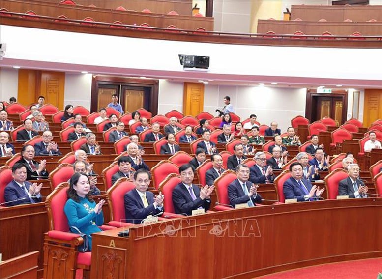 Tổng Bí thư: Trí thức, nhà khoa học, văn nghệ sĩ tiếp tục là lực lượng tiên phong mở đường cho dân tộc tiến lên mạnh mẽ - Ảnh 3.