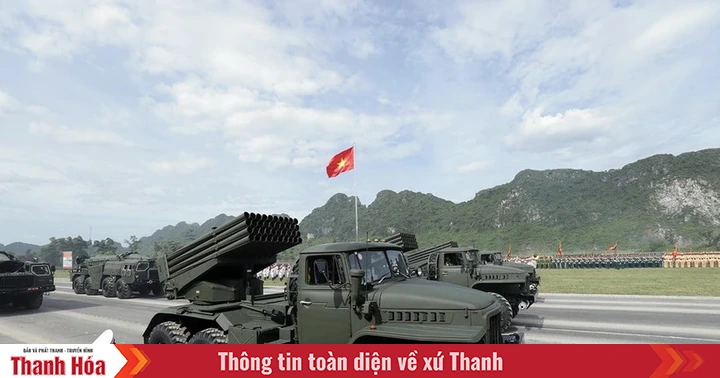 Thực hành cơ động phương tiện thực hiện nhiệm vụ A80 tại Quảng trường Ba Đình