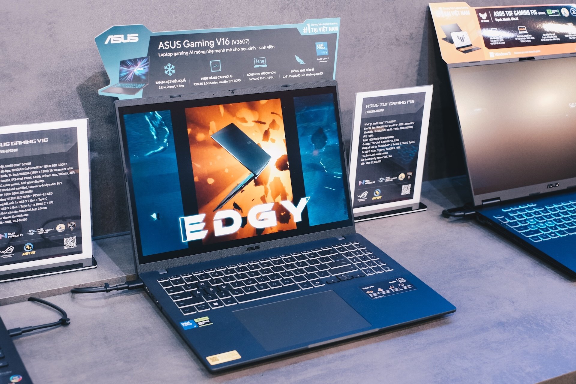 Asus,  Asus Exclusive Store anh 16
