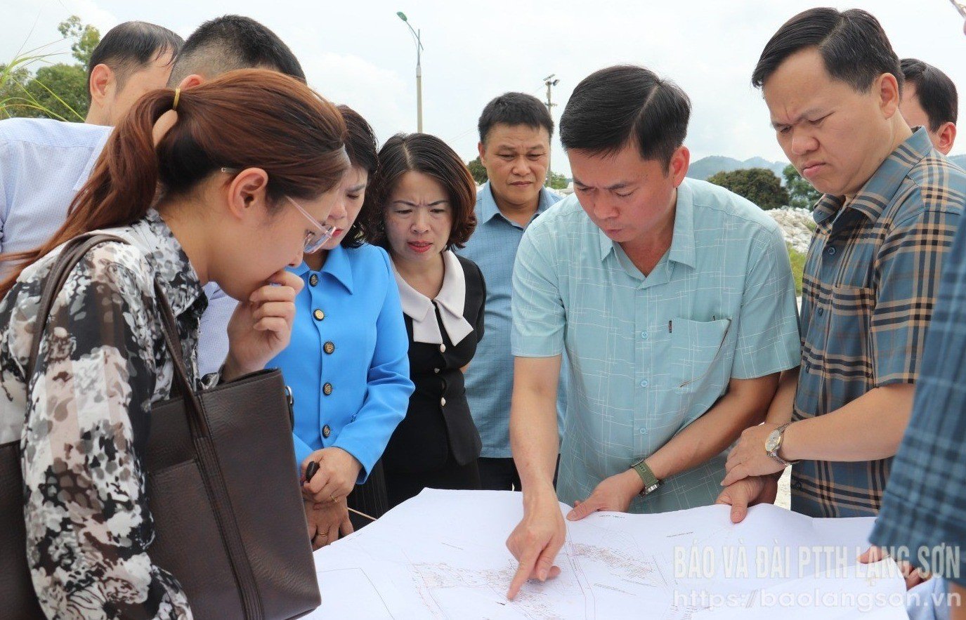 Đoàn công tác kiểm tra thực địa dự án Đường Lý Thái Tổ kéo dài và Khu tái định cư, dân cư thành phố Lạng Sơn