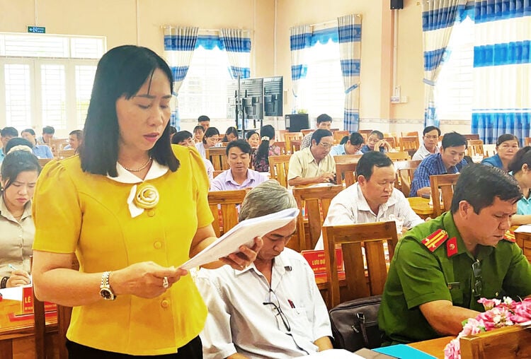 ប្រមូលមតិលើឯកសារនៃមហាសន្និបាតបក្សឃុំ Ba Chuc សម្រាប់អាណត្តិ 2025 - 2030
