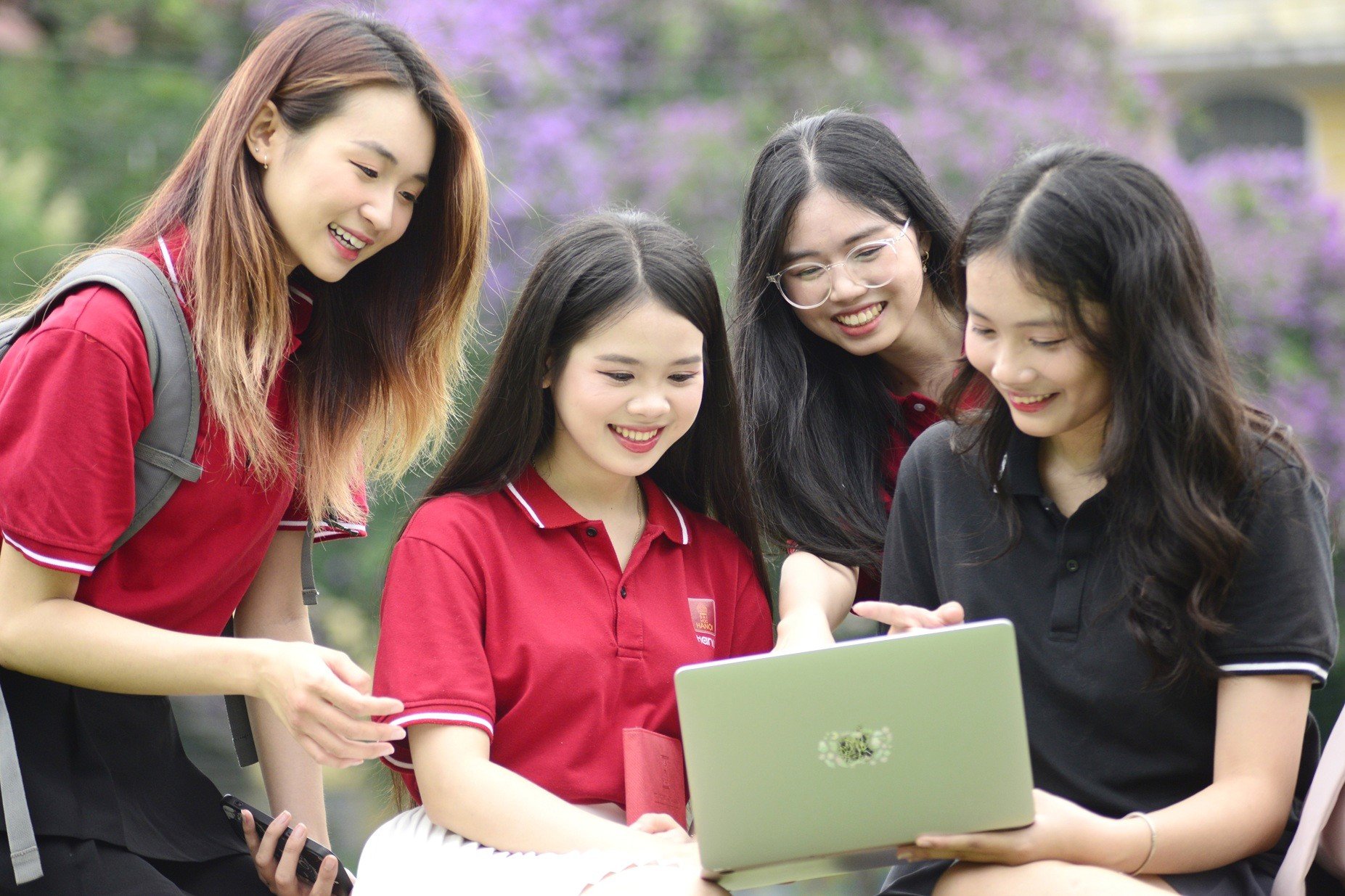 Hanoi University students.JPG