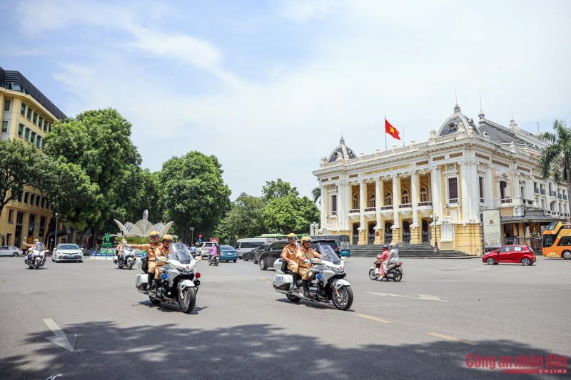 Công an Hà Nội phân luồng giao thông -0