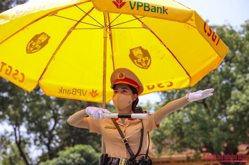 Công an Hà Nội phân luồng giao thông -0