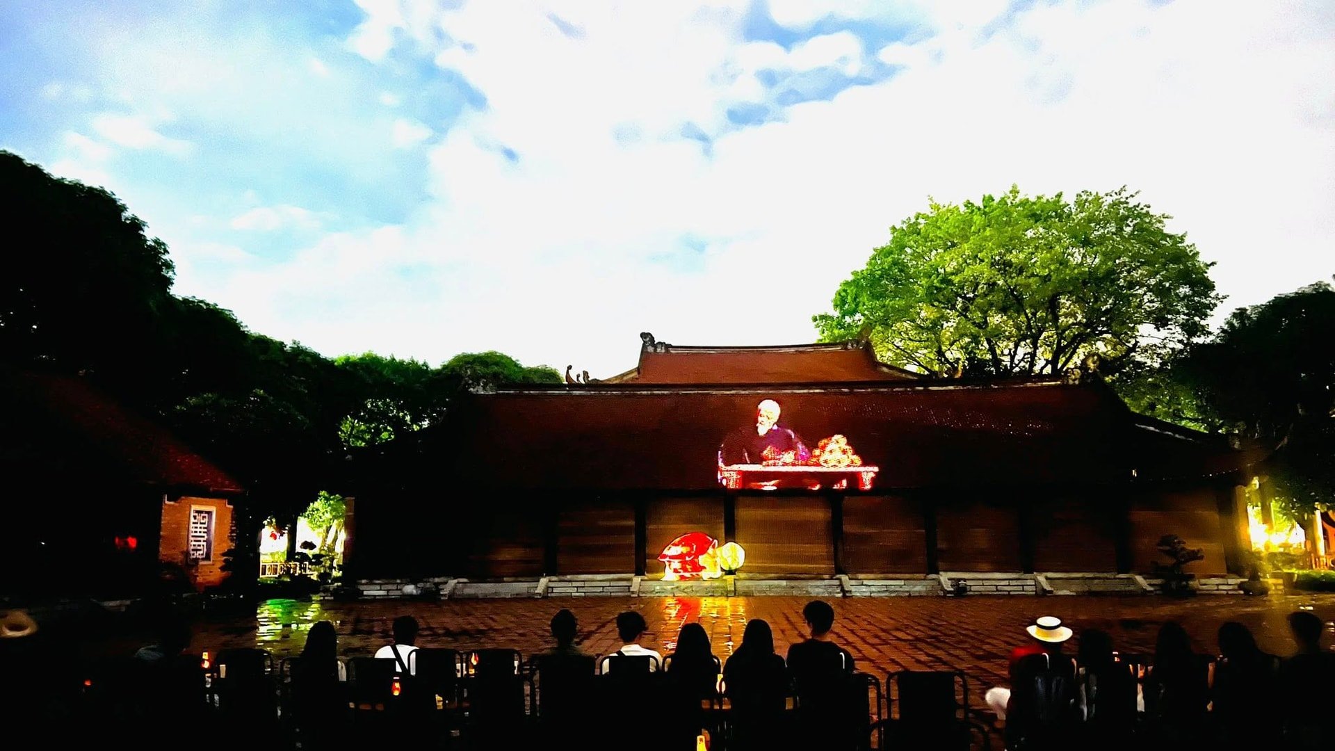 6.-du-khach-trai-nghiem-mapping-3d-su-da-luu-danh-tai-khu-thai-hoc.jpg