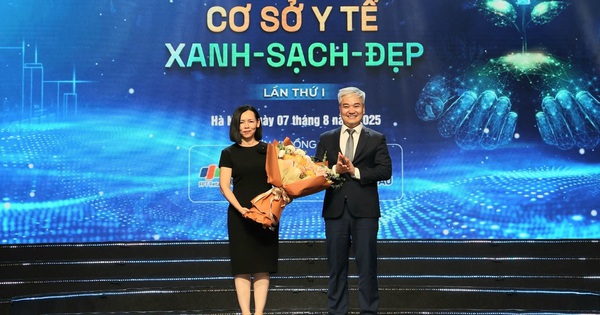 Long Châu đồng hành lan toả tinh thần 'Xanh - Sạch - Đẹp' trong ngành Y tế