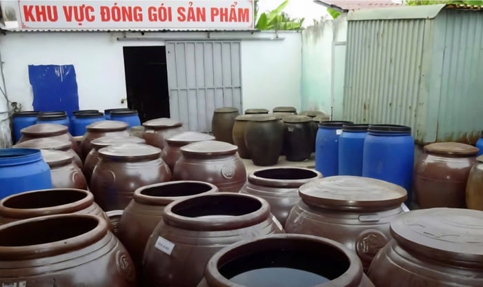 Xây dựng thương hiệu nước mắm, đưa vị mặn mòi từ hải đảo vươn xa - Ảnh 1.
