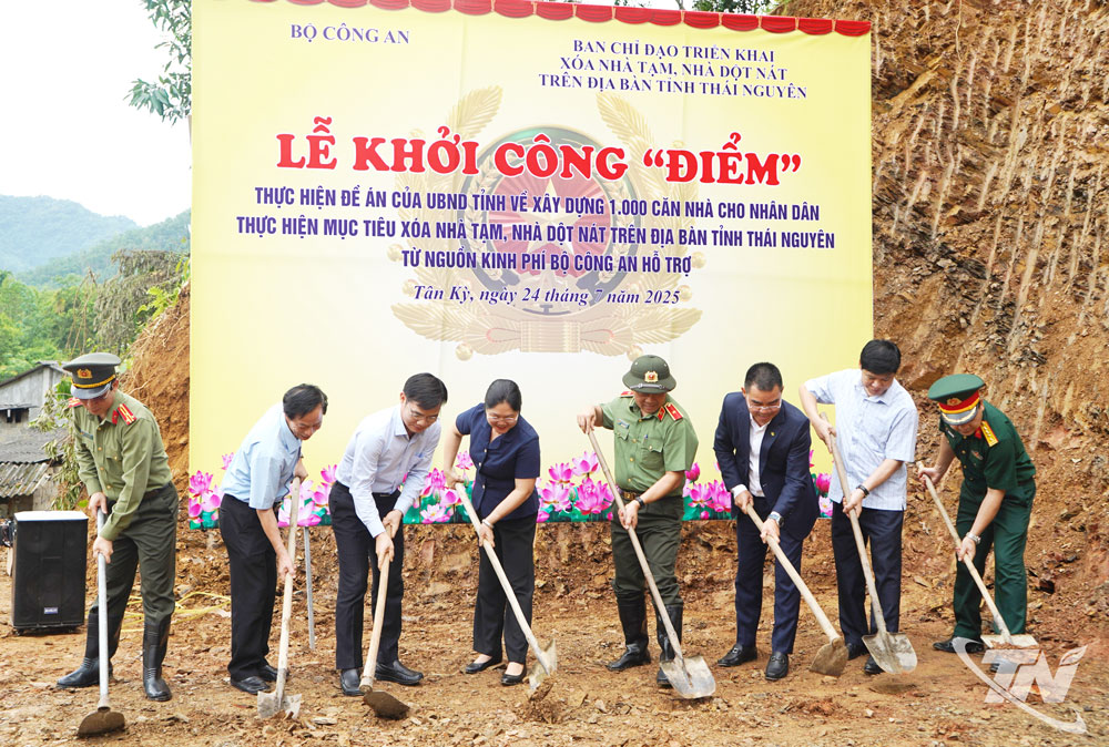 Dựng mái ấm, vun nghĩa tình
