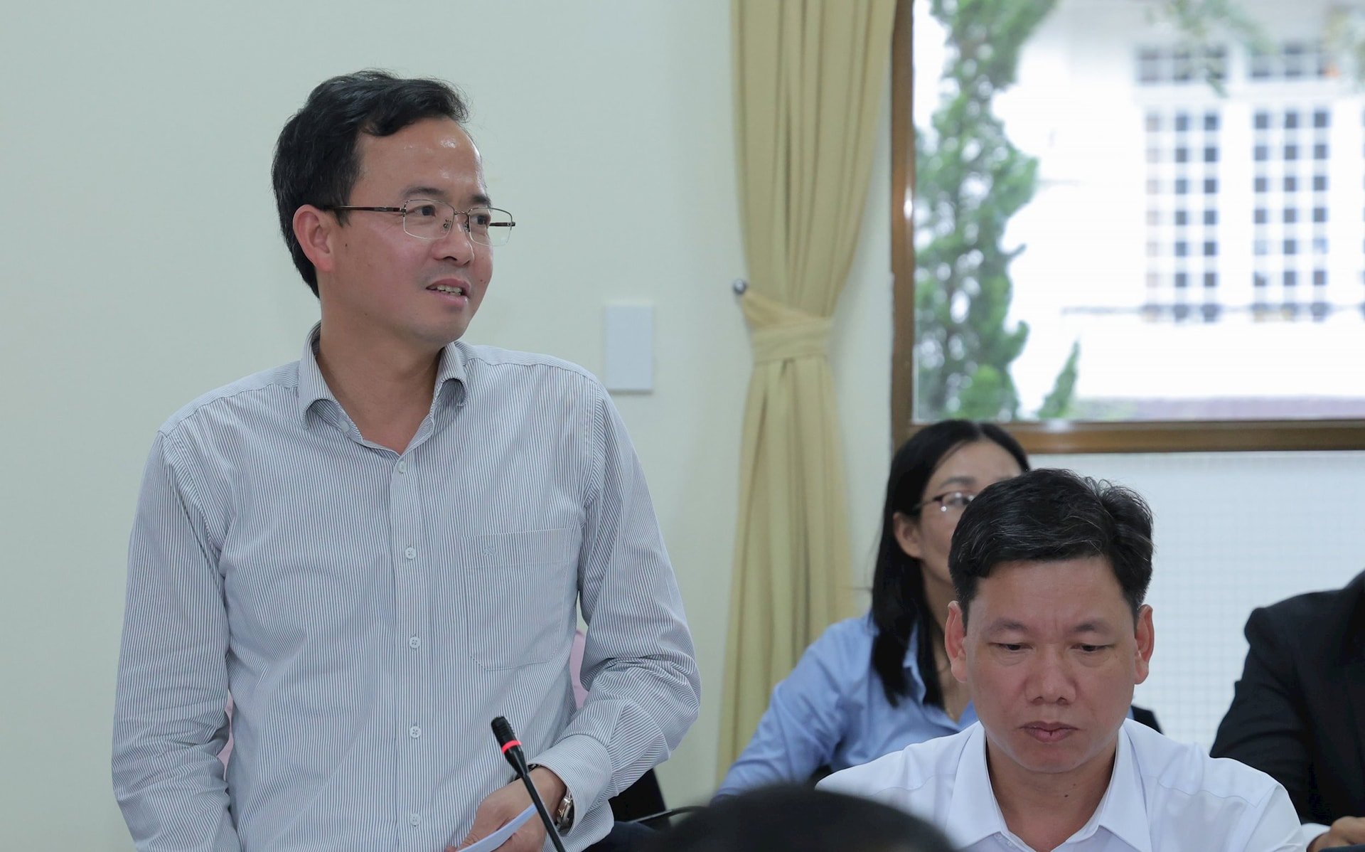 The Director of the Department of Culture, Sports and Tourism requested that wards build a tourism culture with cultural characteristics of each region and launch a green, clean and beautiful movement in the area.