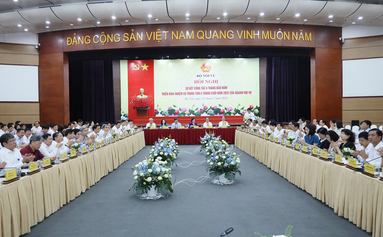 Bộ Nội vụ sẽ tổ chức tập huấn toàn quốc cho xã, phường, đặc khu - Ảnh 1.