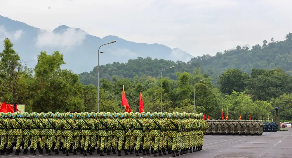 anh-tong-cuc-chinh-tri-kiem-tra-hop-luyen-18-7429-513.jpg.jpg