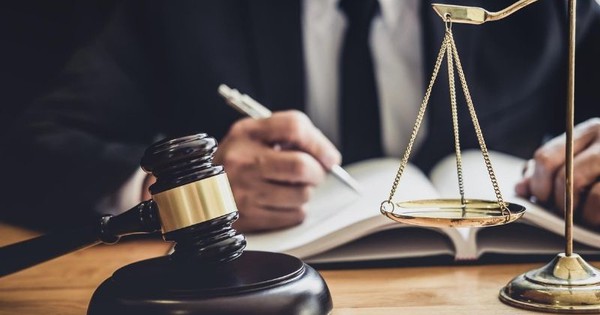 Phát huy vai trò 'lăng kính pháp lý' của người làm pháp chế