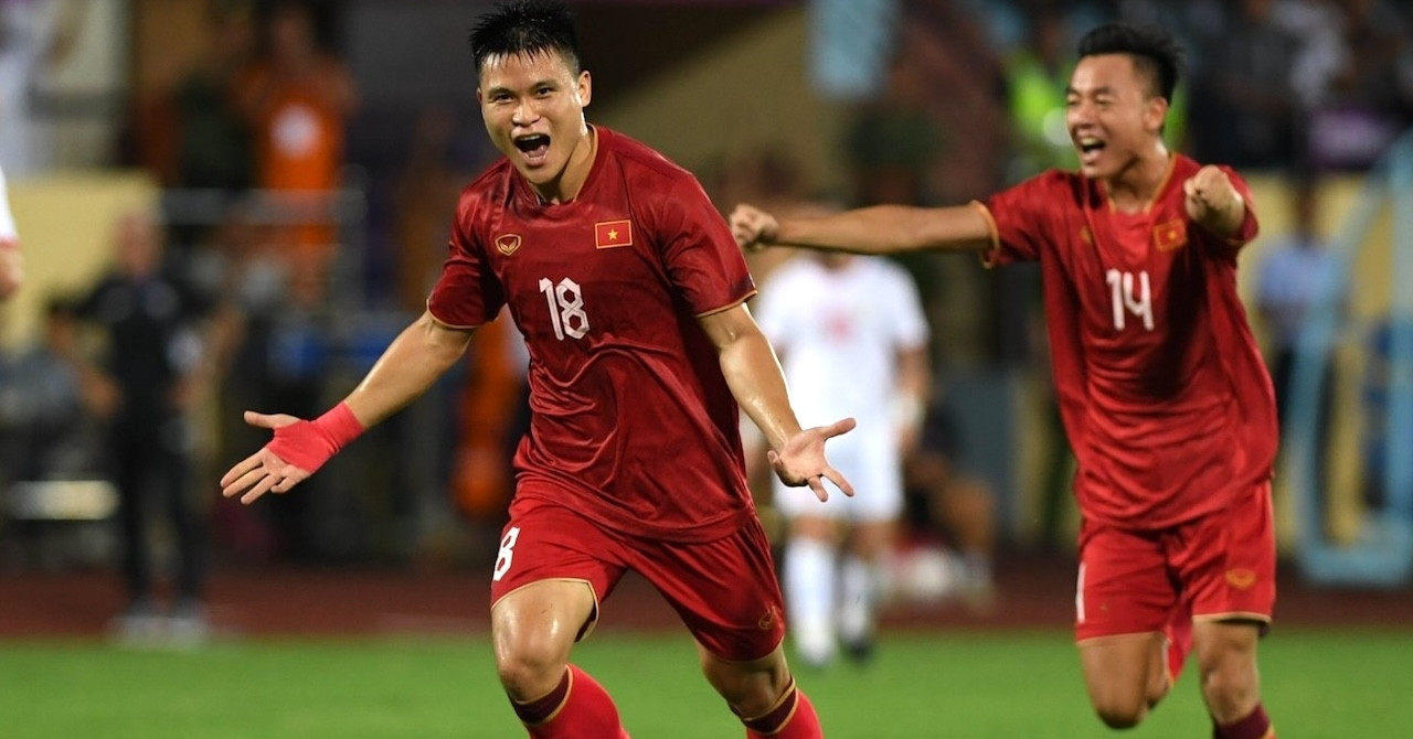 V-League 'nóng' trước mùa giải mới: Tuyển Việt Nam cần cú hích ấy