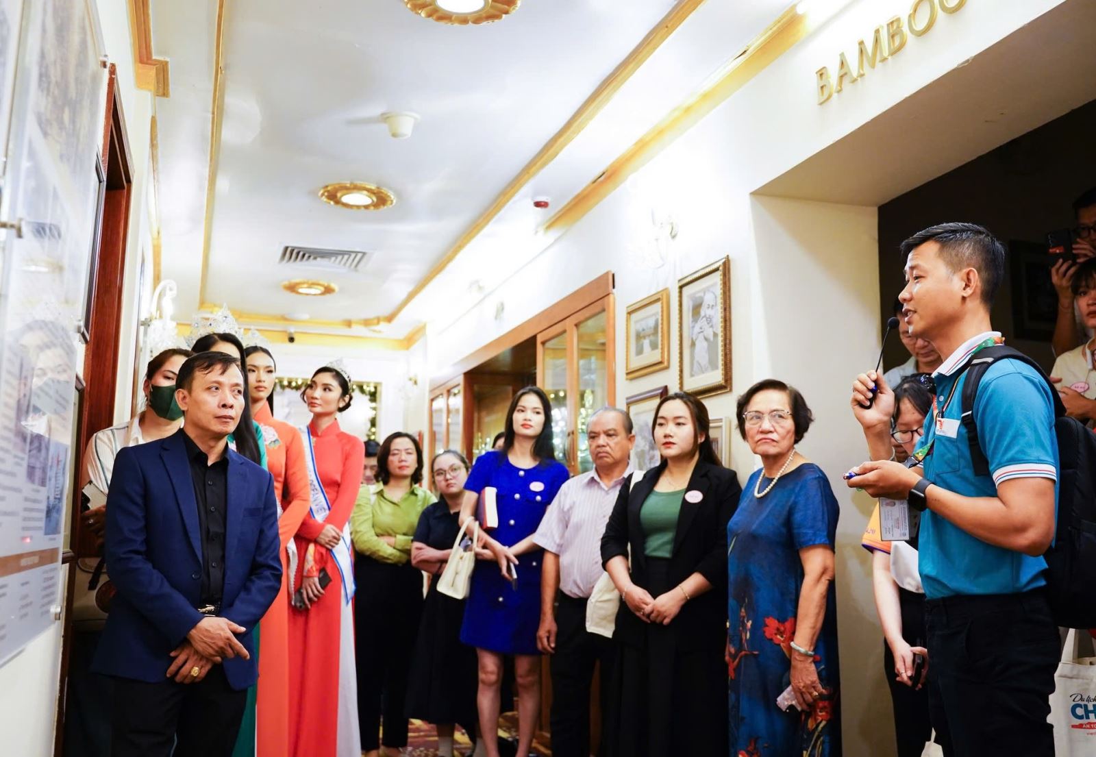 Tour du lịch lễ 2/9: Việt kiều nhộn nhịp về nước, 'concert quốc gia' cháy vé - Ảnh 1.