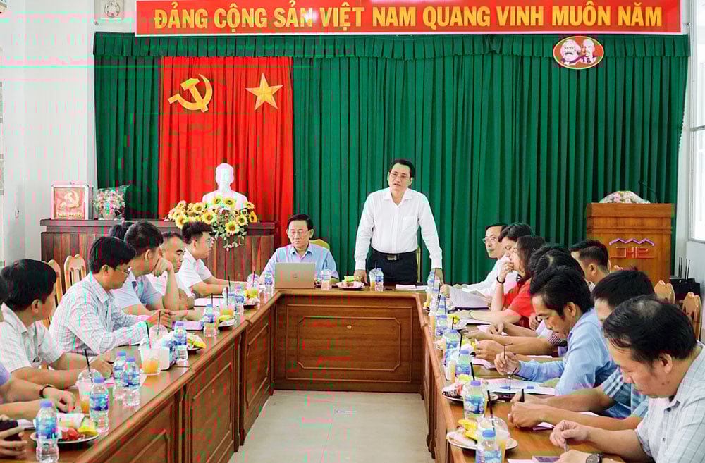 Phó Chủ tịch UBND tỉnh- Nguyễn Quỳnh Thiện phát biểu chỉ đạo sau buổi khảo sát.