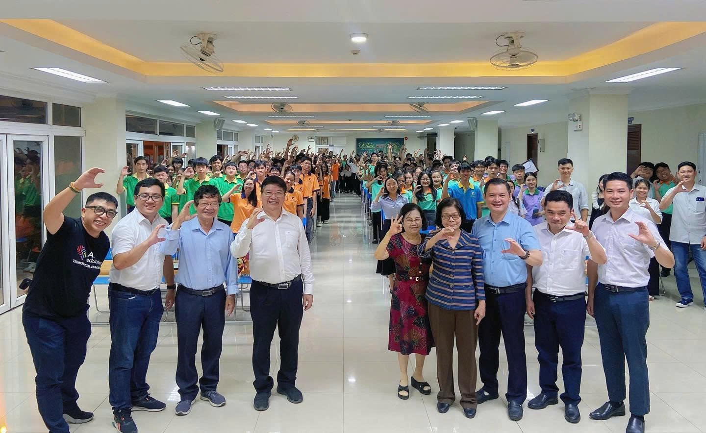 Qua 10 năm đi vào hoạt động, Ký túc xá Cỏ May đảm bảo thực hiện tốt công tác an sinh xã hội