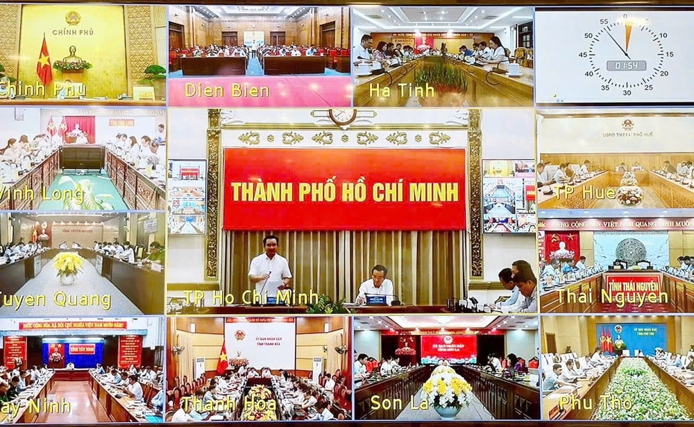 Phiên họp Chính phủ thường kỳ tháng 7 trực tuyến tại điểm cầu TPHCM. Ảnh: VIẾT CHUNG