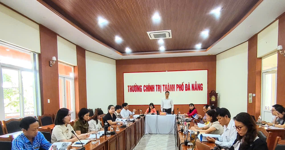 សាលានយោបាយទីក្រុង Da Nang៖ បណ្ដុះបណ្ដាលមន្ត្រីរាជការឱ្យបំពេញភារកិច្ចថ្មី។
