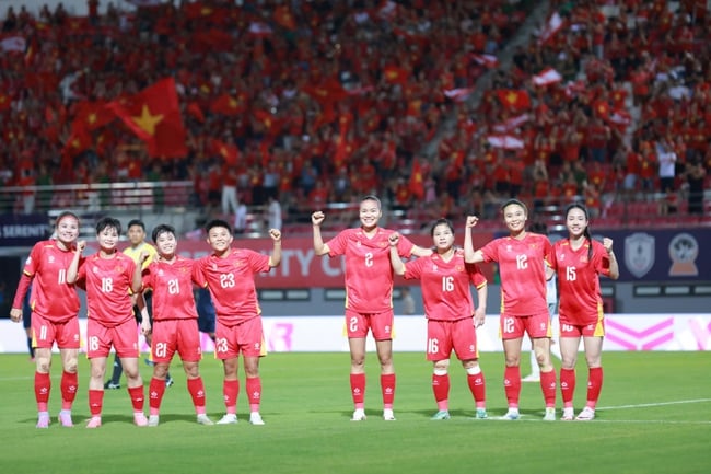 Tuyển nữ Việt Nam thắng đậm trận ra quân tại AFF Cup 2025 - Ảnh 2.
