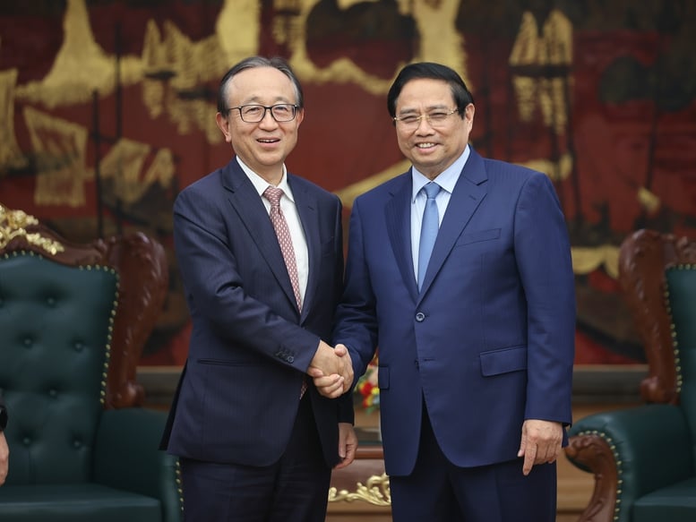 Thủ tướng đề nghị ngân hàng hàng đầu Nhật Bản và thế giới tham gia Trung tâm tài chính quốc tế tại Việt Nam- Ảnh 1.