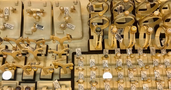 国内の金価格は世界価格より1700万ベトナムドン/タエル近く高い