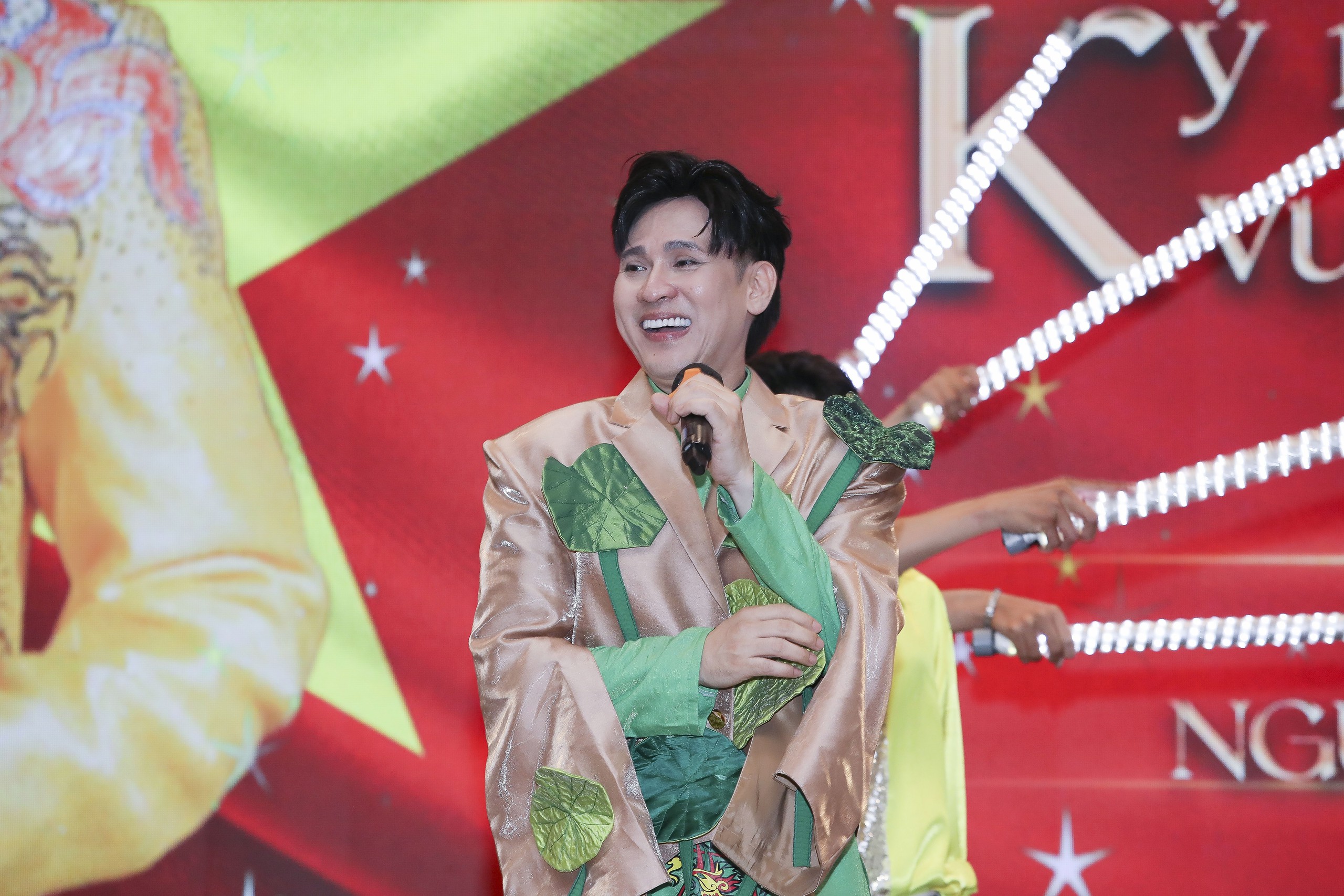 Singer Nguyen Vu makes 34 MVs promoting the beauty of new provinces and cities