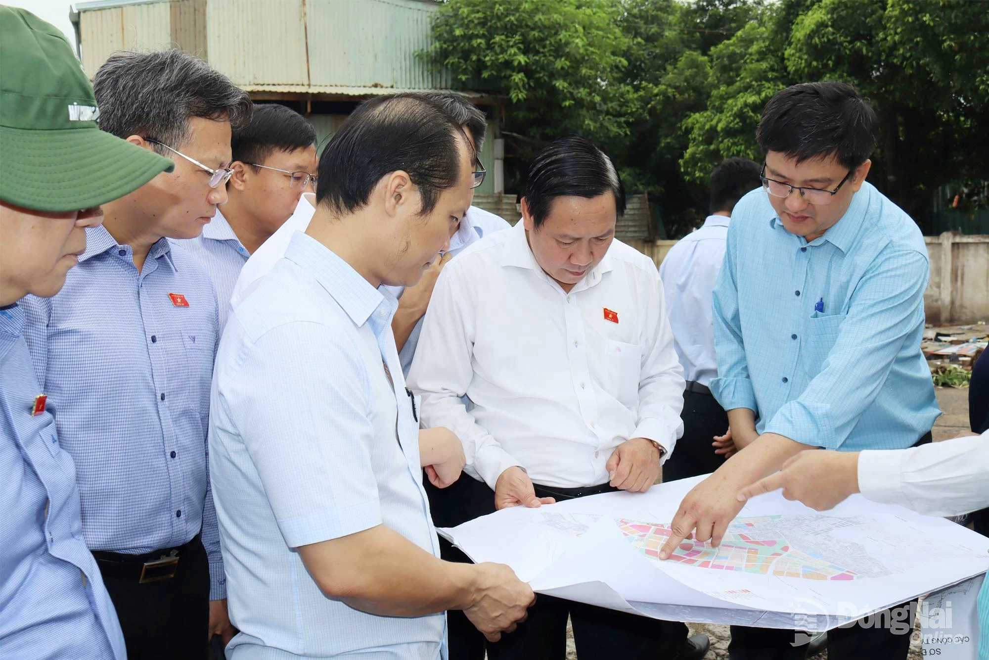 Đoàn giám sát về quy hoạch, quản lý sử dụng đất của Đoàn Đại biểu Quốc hội tỉnh đi thực tế tại Khu công nghiệp Biên Hòa 1, phường Trấn Biên, tỉnh Đồng Nai. Ảnh: Hoàng Lộc