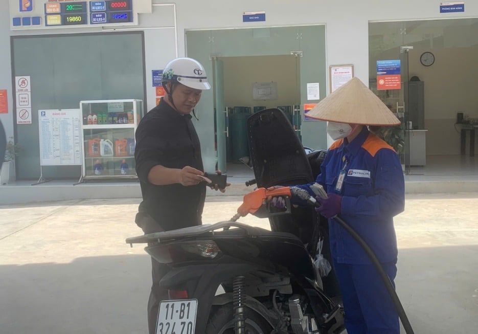 Giá các mặt hàng xăng, dầu được điều chỉnh