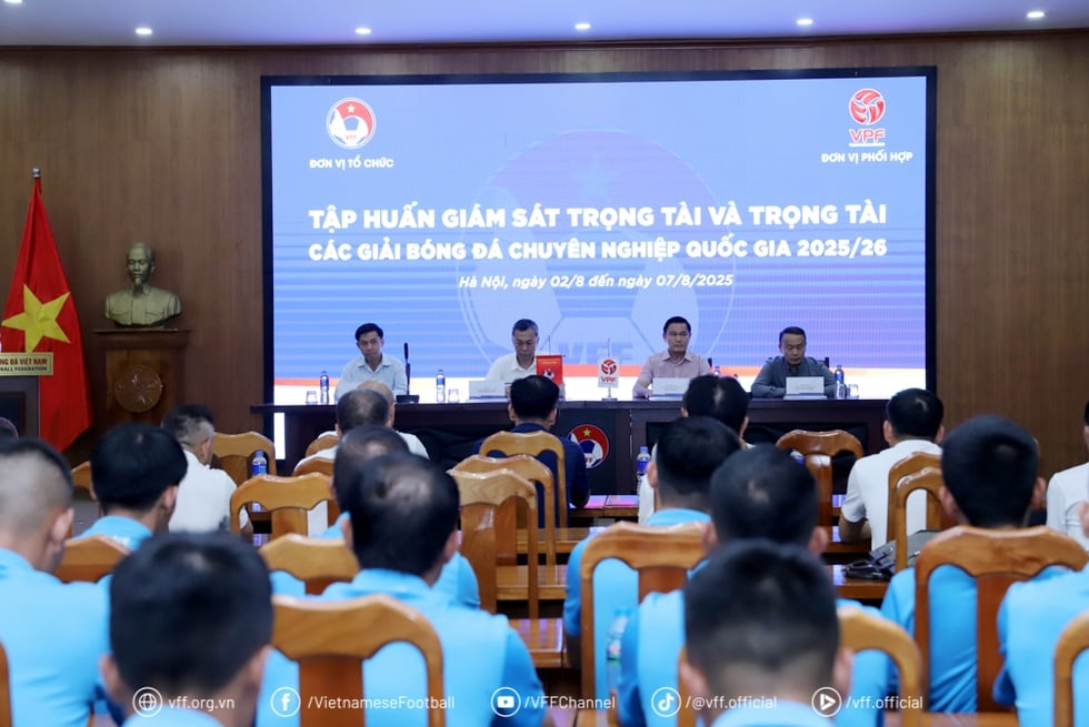 Chủ tịch VFF nói gì với các trọng tài trong ngày bế mạc lớp tập huấn vừa xảy ra chuyện buồn? - Ảnh 1.