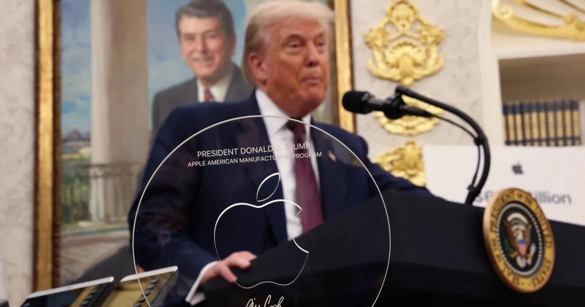 Tim Cook gave President Donald Trump a special gift with what promise?