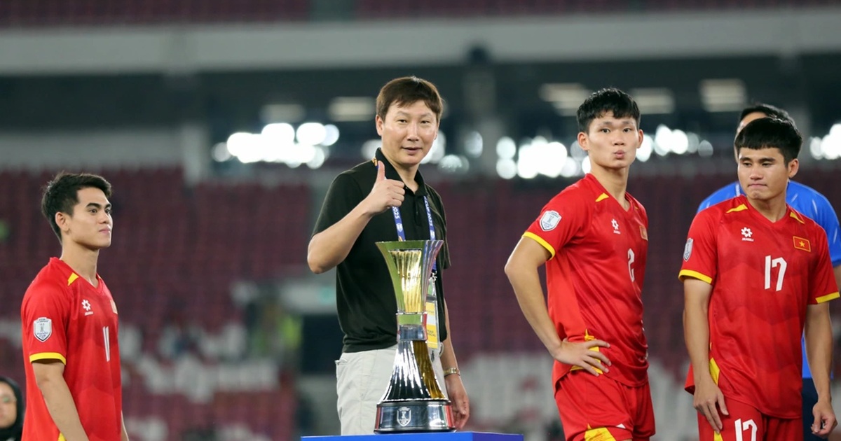 Indonesian newspaper: "Coach Kim Sang Sik benefits from Shin Tae Yong's dismissal"