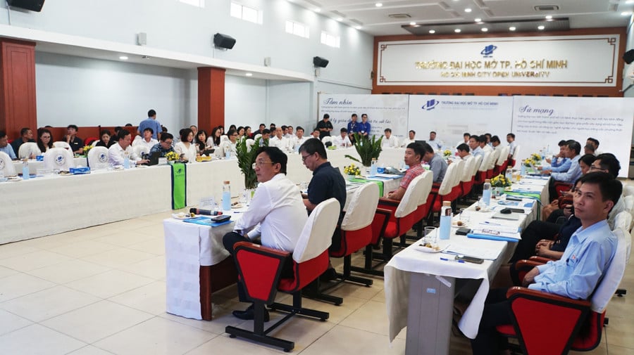 hoi-thao-1.jpg