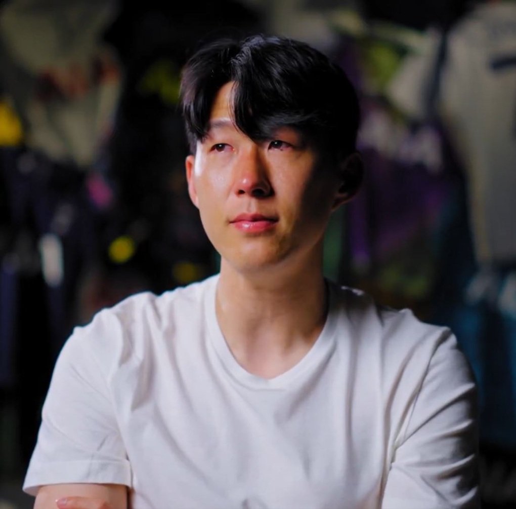 Son Heung Min hoàn tất hợp đồng kỷ lục, rơi nước mắt nói lời tạm biệt - 2