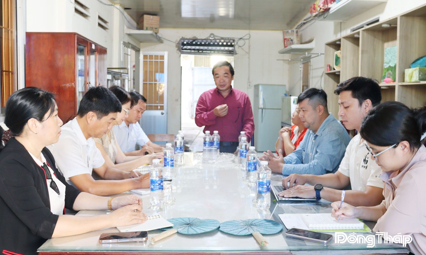 លោក Nguyen Minh Thien - គ្រួសារអាជីវកម្ម Sen Phu Sa ឃុំ Lai Vung ថ្លែង។