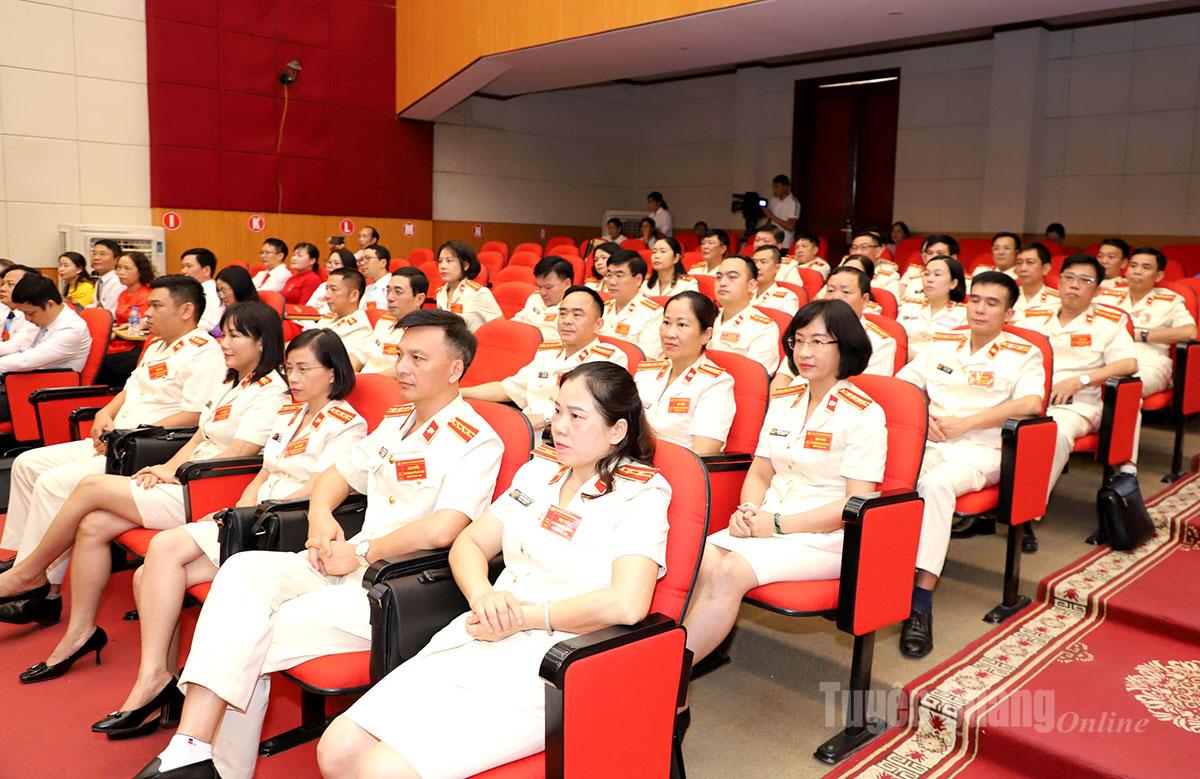 Các đại biểu Đảng bộ Viện Kiểm sát Nhân dân tỉnh dự đại hội.