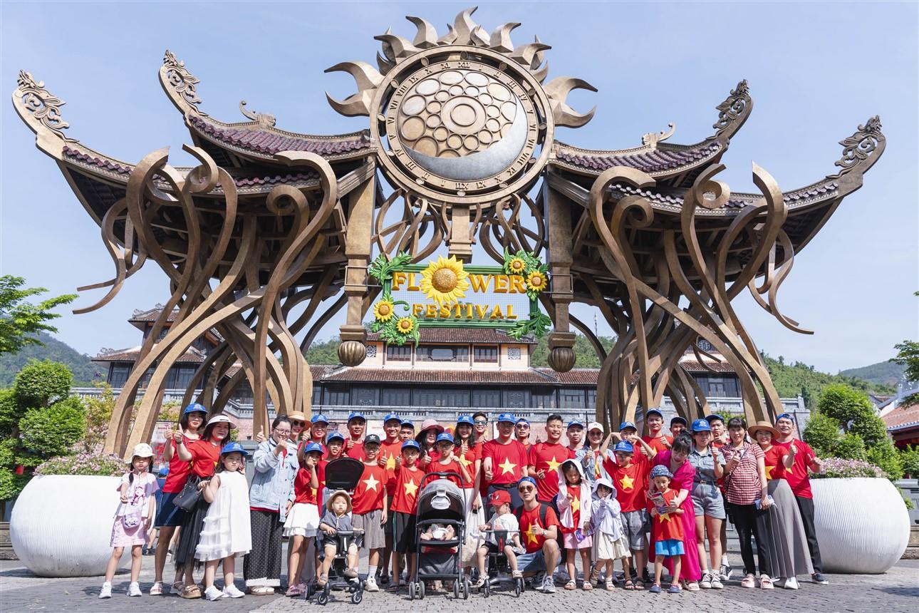Sun World Ba Na Hills ưu đãi hơn 40% cho khách Việt dịp Tết Độc lập 2/9 - Ảnh 1.