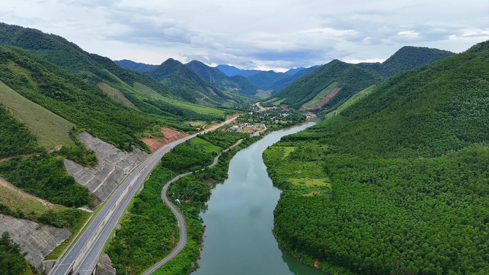 Khu vực thượng nguồn sông Cu Đê. Ảnh: XUÂN SƠN