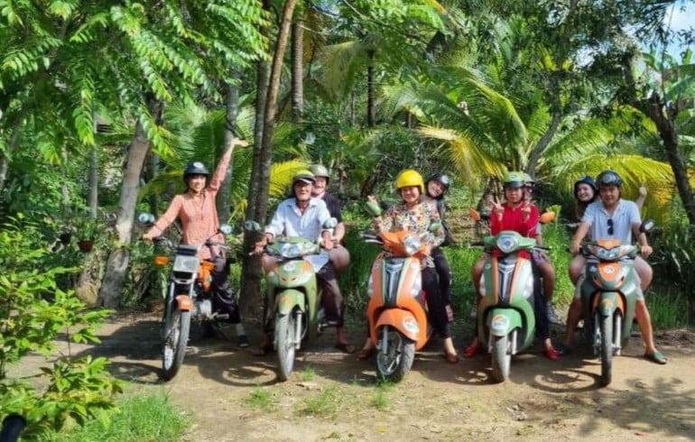 kham-pha-ben-tre-bang-xe-may.jpg