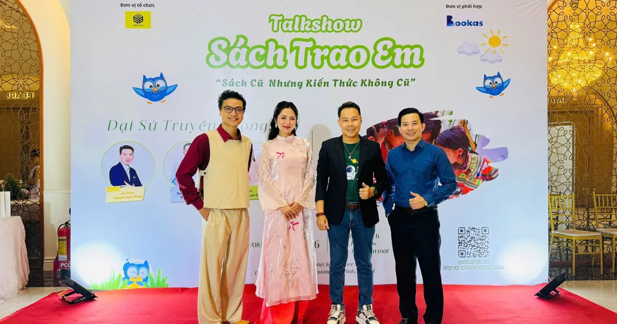 Ca sĩ Duyên Quỳnh làm đại sứ chương trình thiện nguyện “Sách trao em”