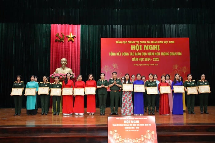 Tổng kết công tác giáo dục mầm non trong Quân đội năm học 2024-2025- Ảnh 2.