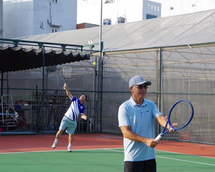 CLB Tennis Trung Đoàn Gia Định: Khi trái tim lan tỏa yêu thương cùng những đường bóng - Ảnh 12.