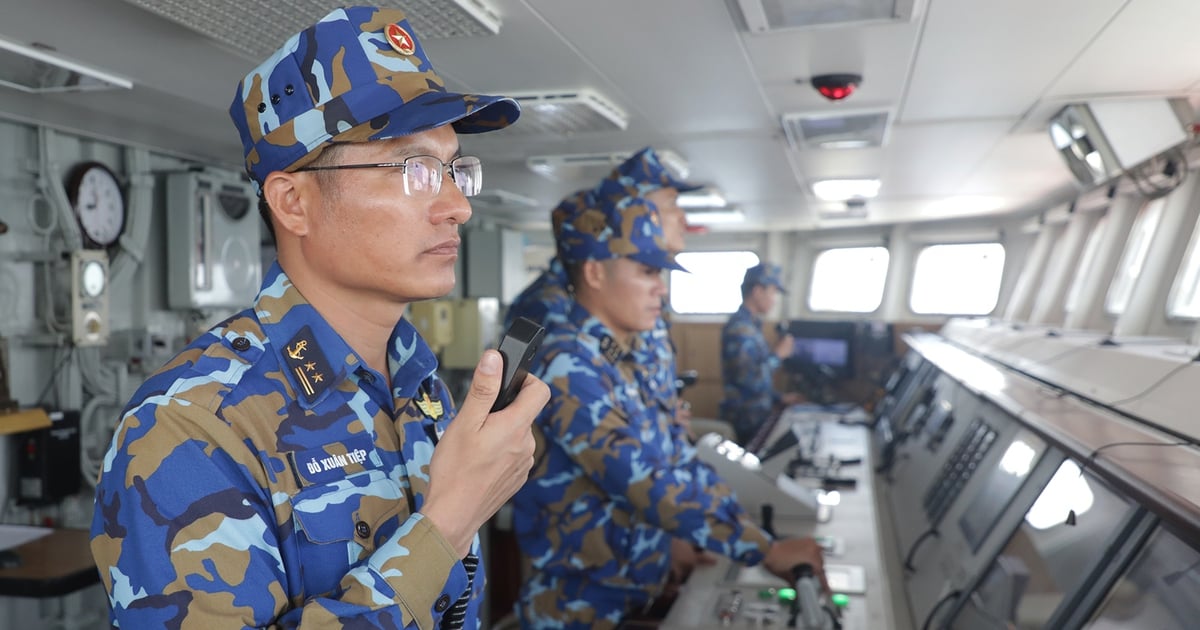 Bộ Quốc phòng kiểm tra luyện tập diễu binh trên biển