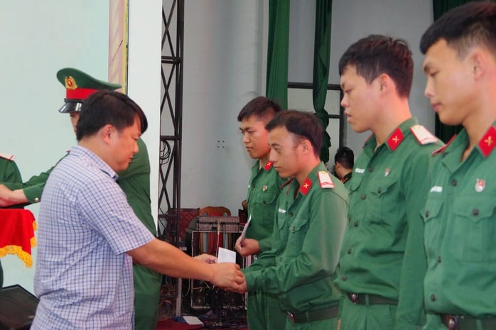 CLB Tennis Trung Đoàn Gia Định: Khi trái tim lan tỏa yêu thương cùng những đường bóng - Ảnh 2.