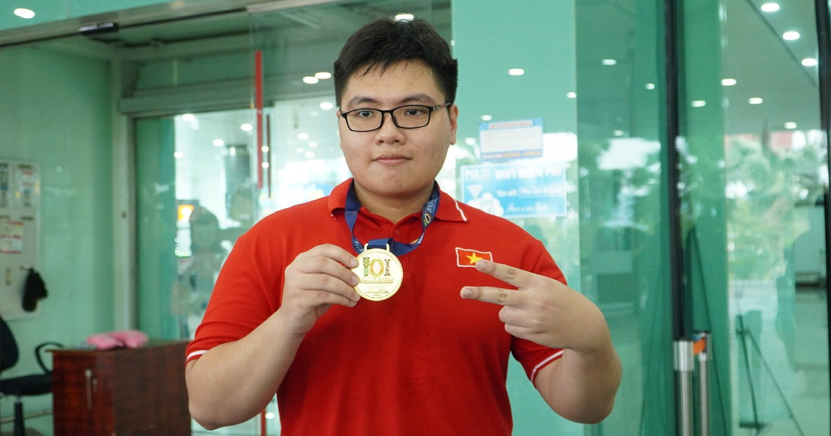 Nhà vô địch Olympic Tin học quốc tế bật mí về 'chút căng thẳng' trong kỳ thi