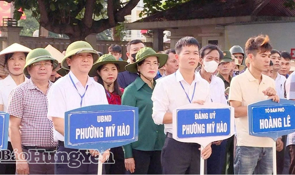 Ra quân phát động phong trào “Ngày thứ Sáu vì Mỹ Hào sáng - xanh - sạch - đẹp”